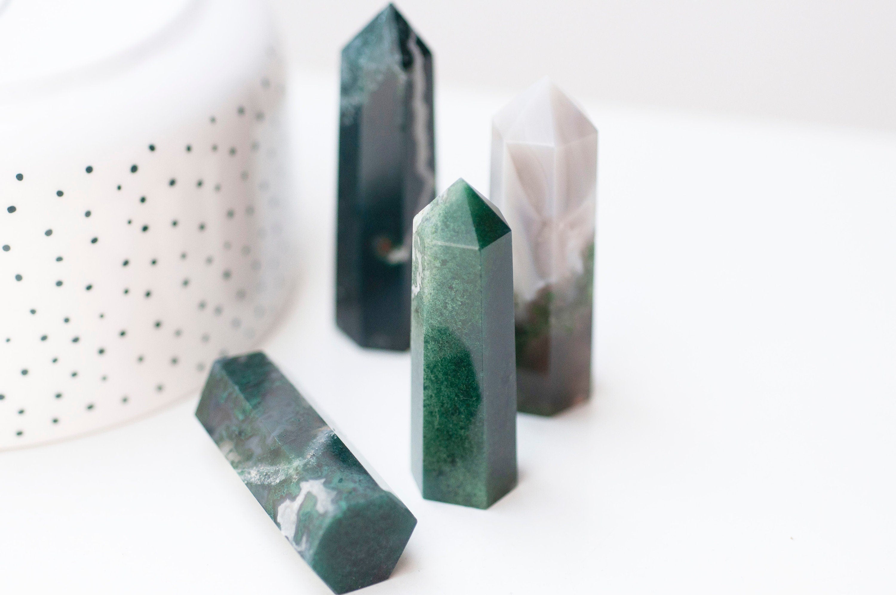 EP Pointe agate mousse verte naturelle roulée, agate mousse naturelle, pierre semi-precieuse, séance lithothérapie, la pièce G5026