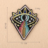 Ecusson brodé à repasser triangle oeil 86mm customisation vêtement, écusson thermocollant,patch écusson brodé, x1 G2847