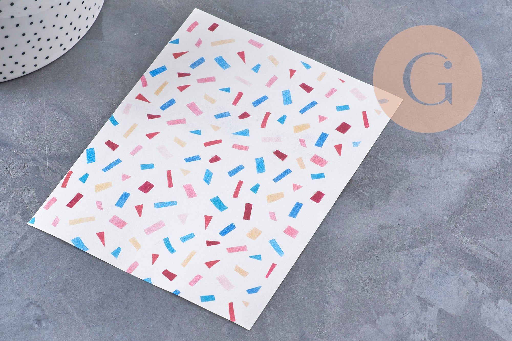 Feuille de transfert polymère – Motif confetti 14x10 cm, x1 (G11015)