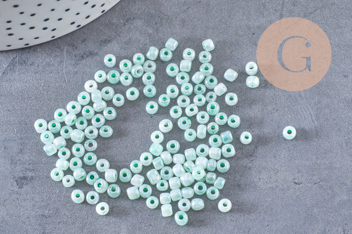 Grosses perles rocaille vert nacré, perles rocaille vertes, vert opaque, diamètre 4mm x 10Gr (G3815)