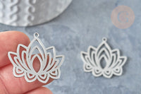 Pendentif Fleur de lotus acier 201 inoxydable argenté 27mm, x1 (G7862)