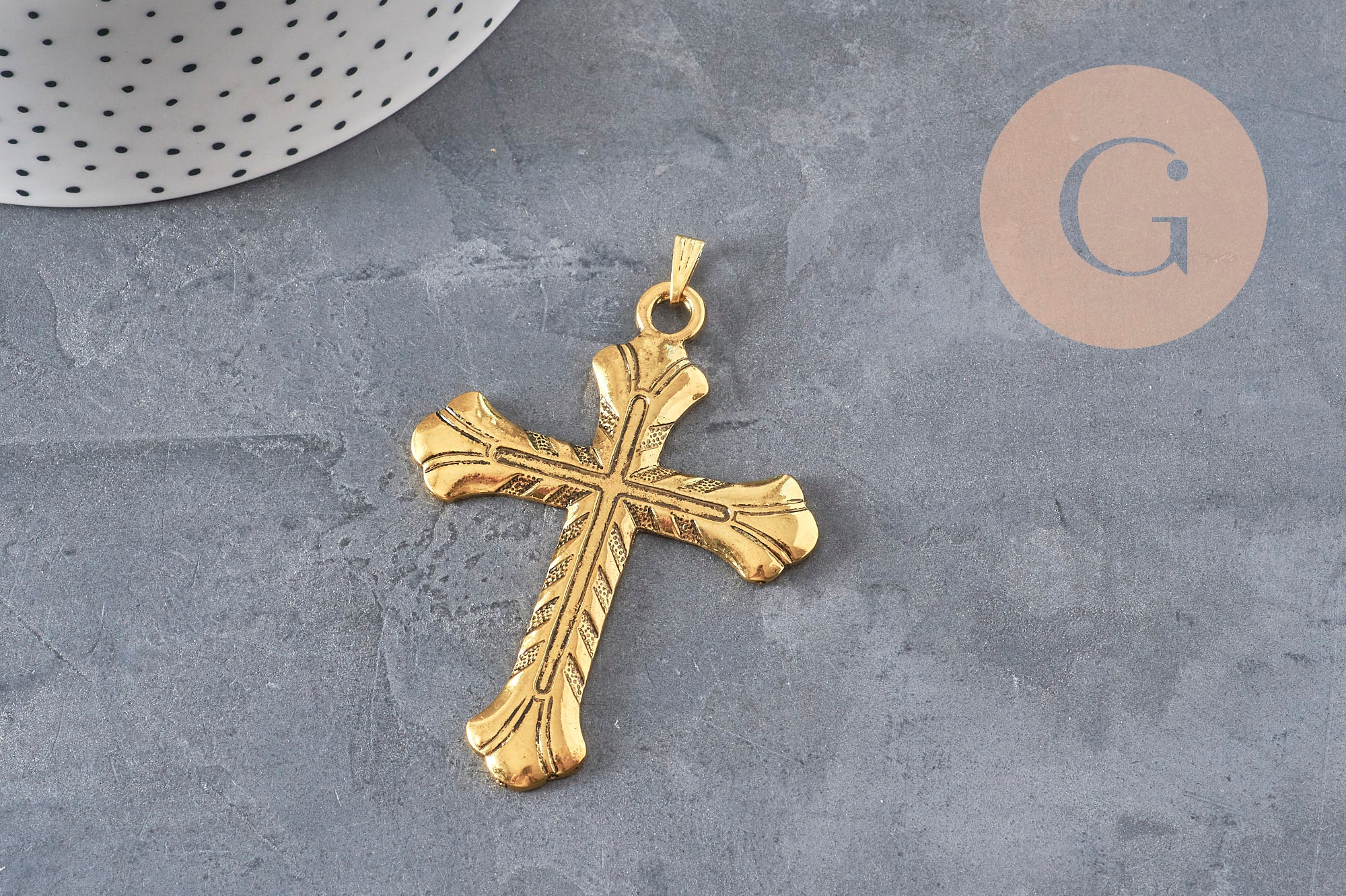 Colgante Cruz Grande de zamak dorado 75mm, x1 (G2368)
