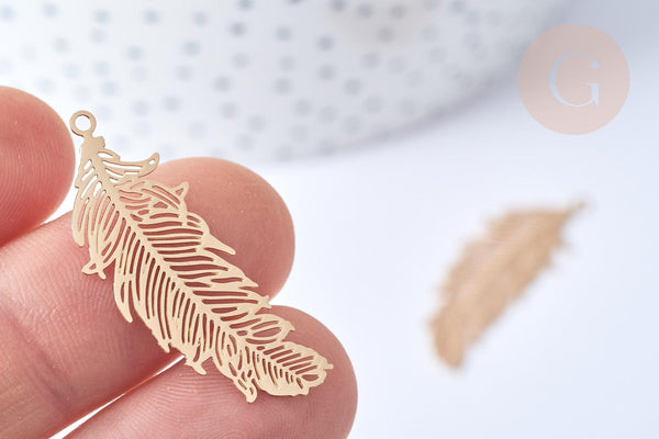 Pendentif Plume laiton doré 33,5mm, breloque laiton doré, x2 (G7789)