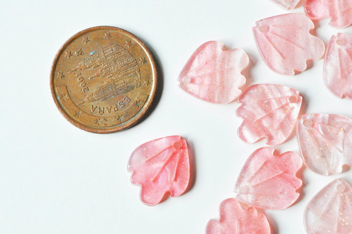 Pendentif acétate feuille rose paillettes, perles plastique,connecteur feuille plastique 15mm x10 (G4015)