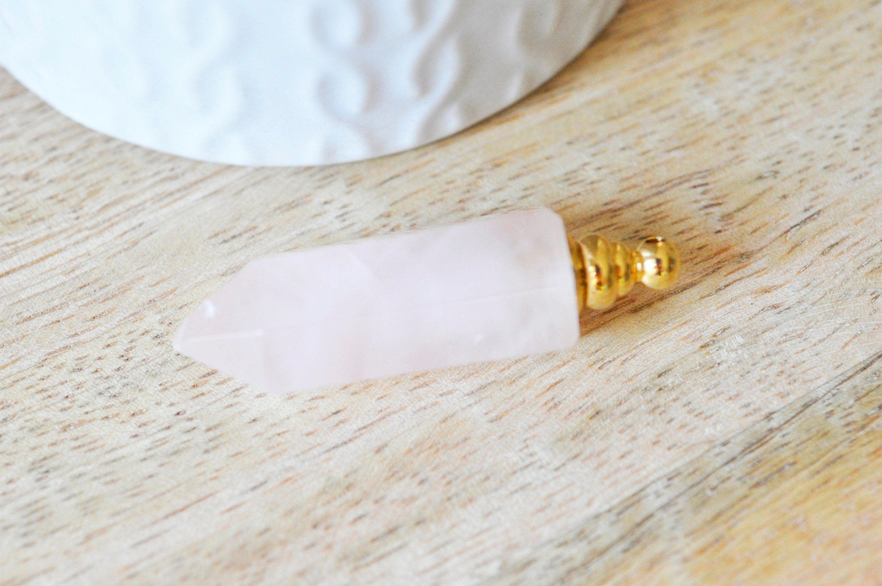 Pendentif bouteille parfum quartz rose naturel pointe 46.5mm, x1 (G4511)