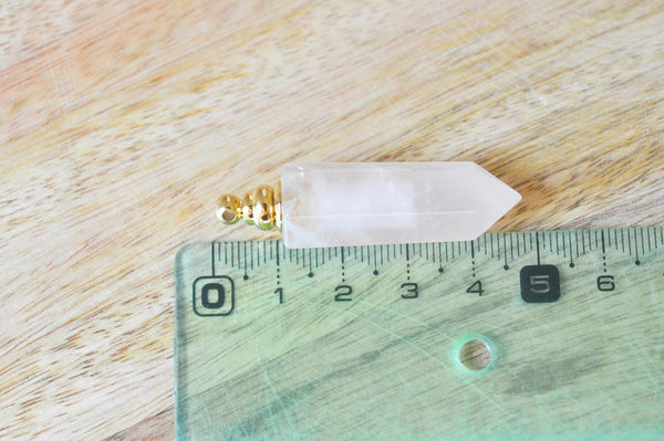 Pendentif bouteille parfum quartz rose naturel pointe 46.5mm, x1 (G4511)