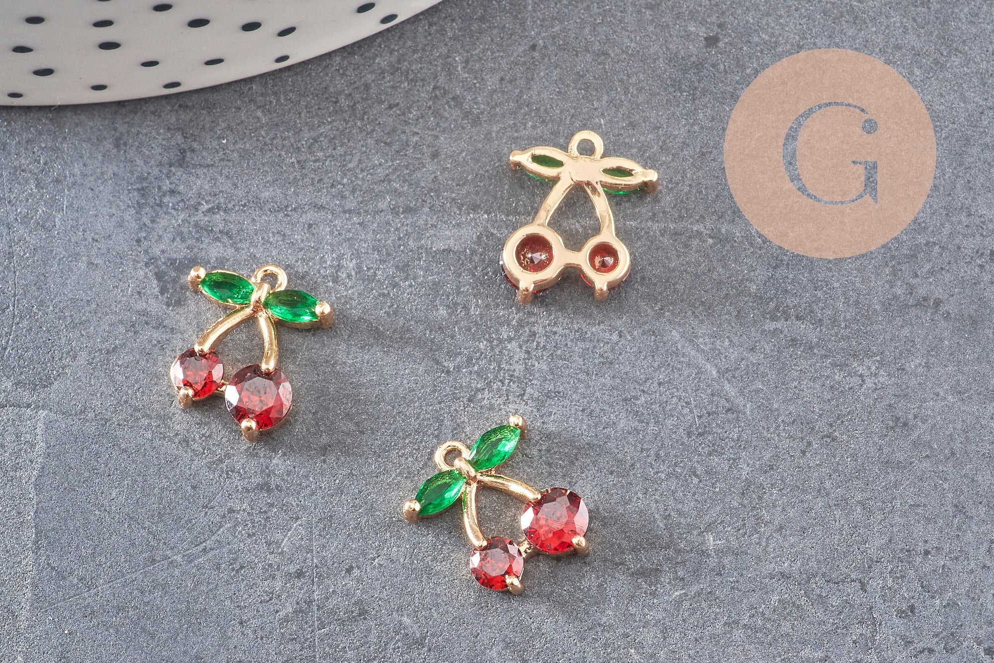 Pendentif cerise doré 18K zircons 14mm, x1 (G5275)