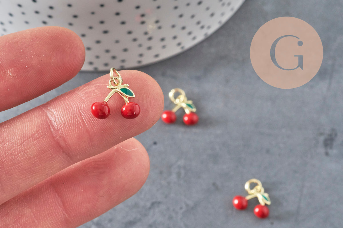 Pendentif cerise doré émaillé rouge laiton doré 18K 11mm,x1 (G8582)