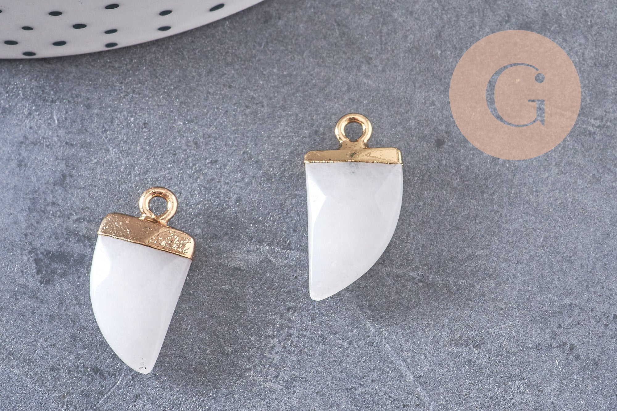 Pendentif corne jade blanc,pendentif bijoux, jade naturel,jade blanc,pendentif jade,21mm, x1 (G0834)