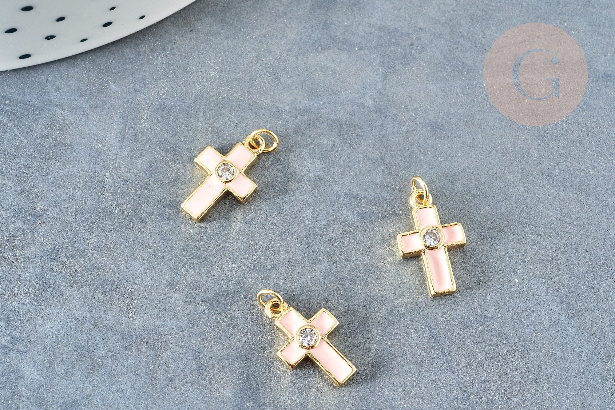 Pendentif croix zircon rond laiton doré émail rose 15mm,pendentif création bijoux religion, x1 G8331