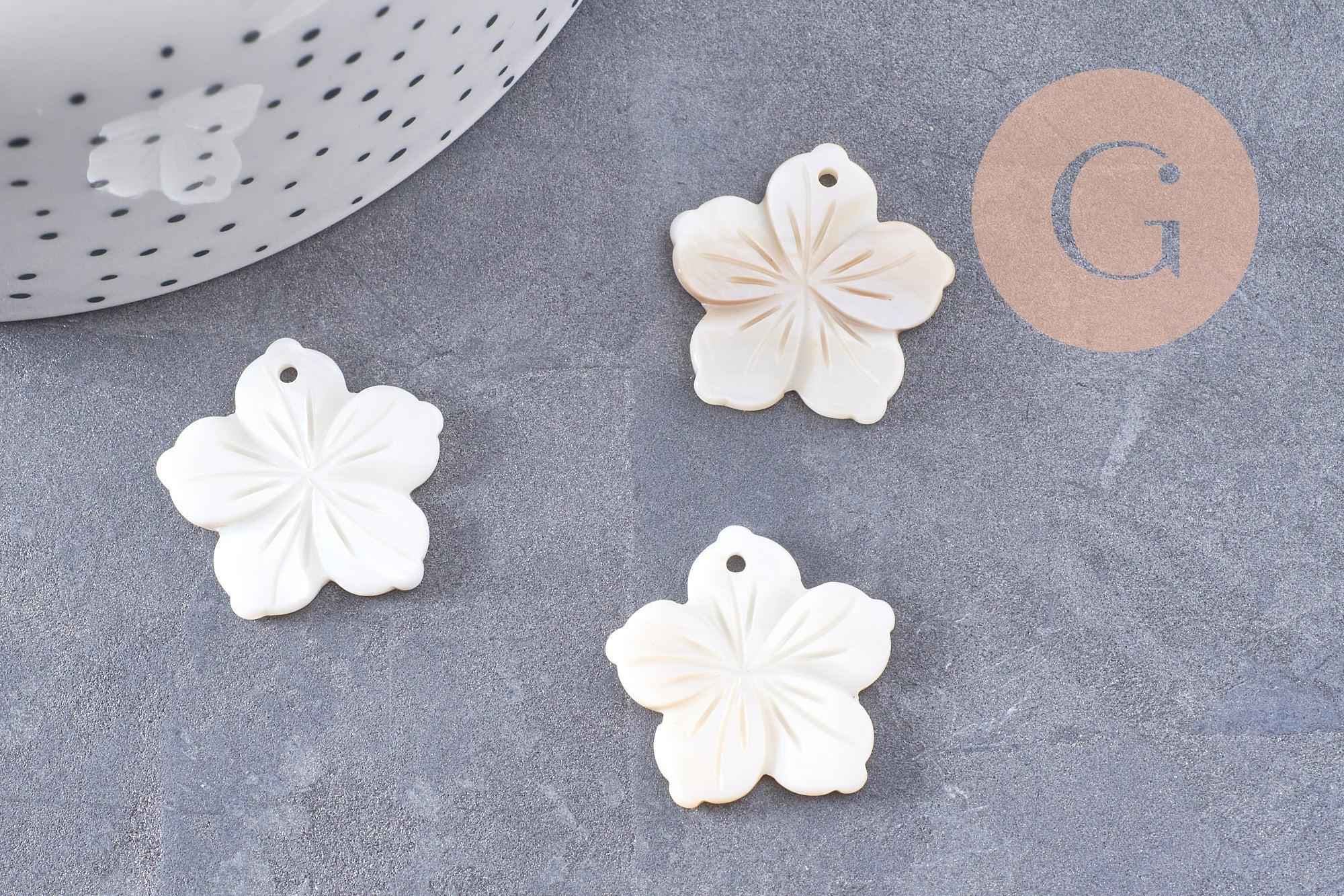 Pendentif fleur pensée nacre blanche naturelle 22.5mm, x2 (G10228)