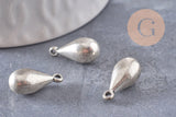 Pendentif goutte argenté, Pendentif argenté zamac, breloque argent,goutte argent,17mm, x1 (G1647)
