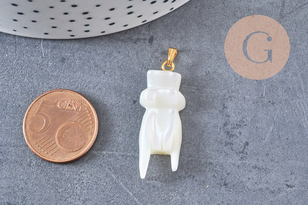 Pendentif main nacre blanche naturelle laiton doré 34mm, x1 (G1081)