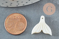 Pendentif nacre blanche naturelle queue de poisson 19mm, x2 (G4150)