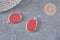 Pendentif oval jade naturel rouge 25mm, x1 (G4101)