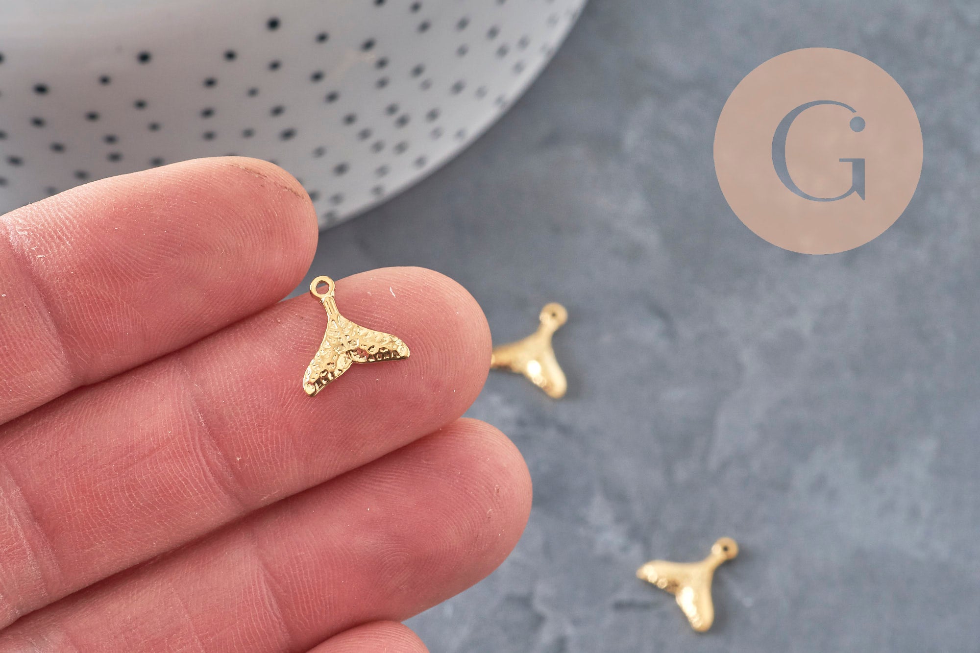 Textured mermaid tail pendant, 304 stainless steel, gold IP, 11mm, x1