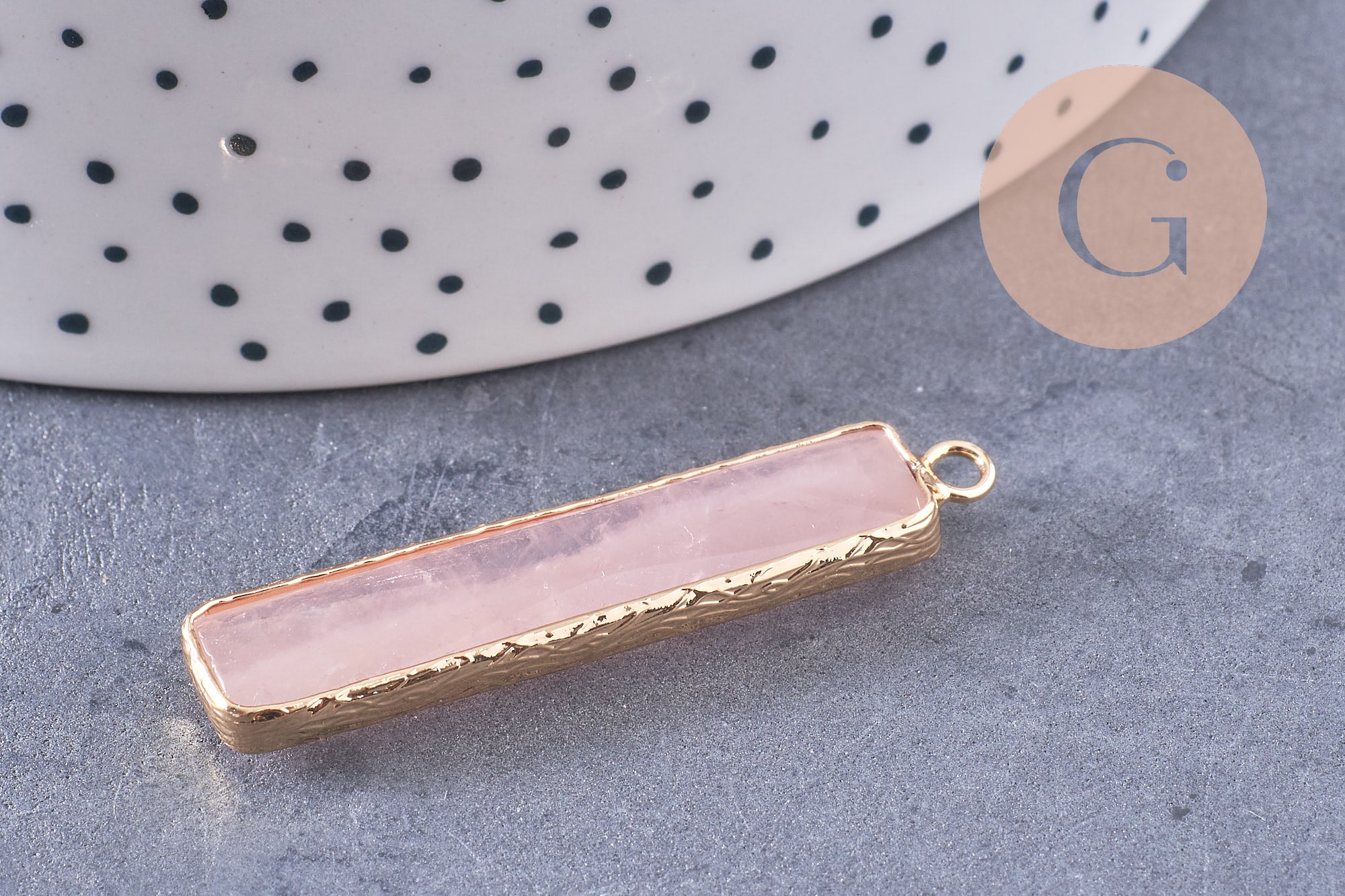 Pendentif rectangle quartz rose facettes laiton doré 46.5mm, x1 (G0498)