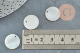 Pendentif rond nacre blanche naturelle 15mm, x10 ou x20 (G2181)