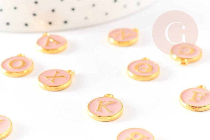 Pendentif rond zamac doré initiale émail rose clair 14mm, x1 (G2933)