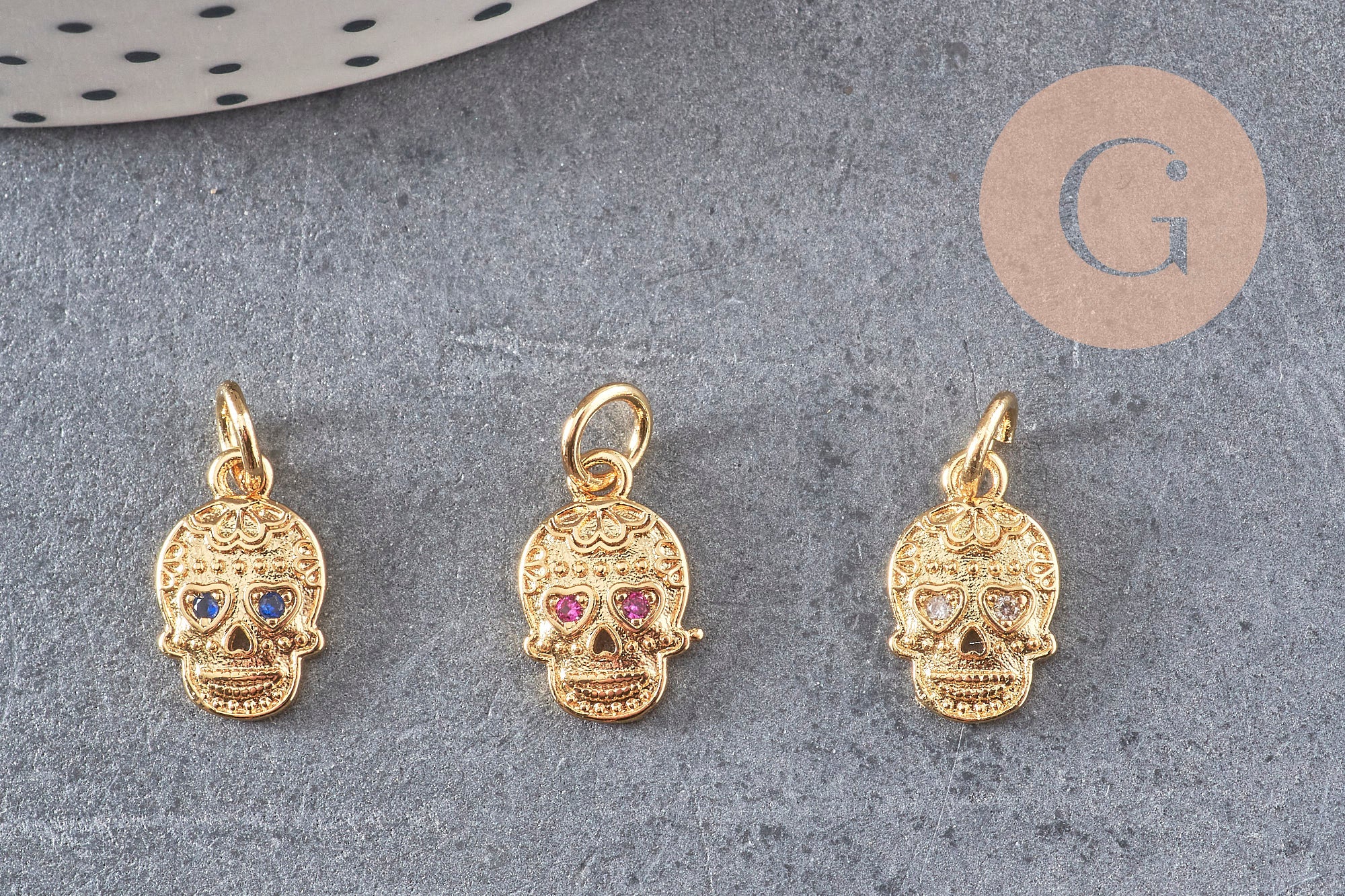 Pendentif tête de mort laiton doré zircons, pendentif sans nickel, pendentif laiton doré,12.5mm, x1 (G5428)