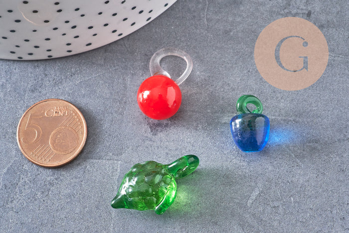 Pendentifs mélangés fruits en verre tchèque 17-36mm, x5 (G4507)