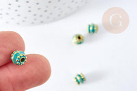 Perle Ethnique ronde gravée Zamac doré patine bleu turquoise 7.5mm, x1 (G8560)