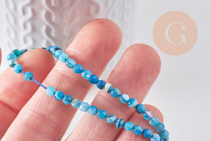 Perle agate naturelle bleue facettée 4mm, x1 fil de 90 perles (G5010)