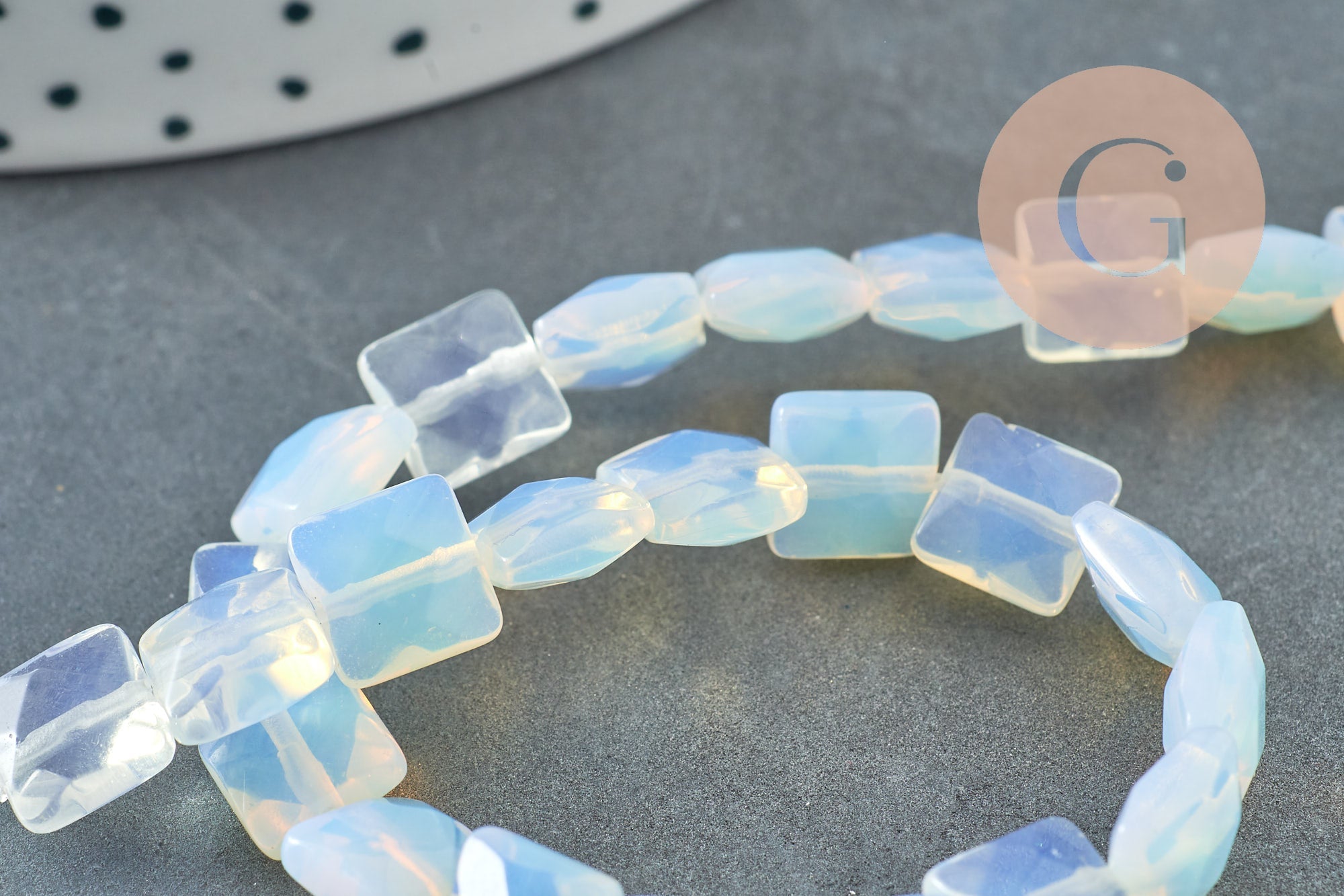 Perle carrée en opalite 12mm, bijou en pierre naturelle, opale synthétique, le fil de 20cm, x1 (G5881)