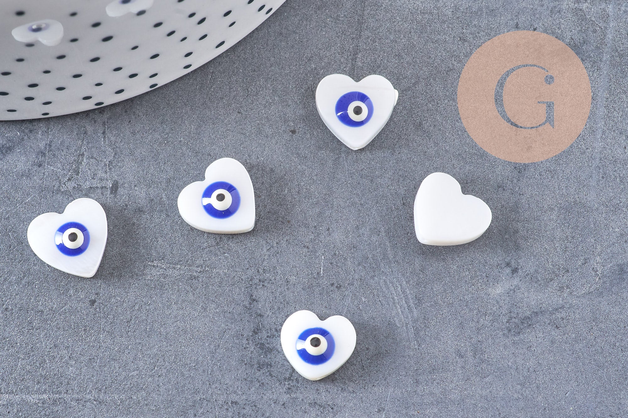 Perle coeur nacre naturelle blanche mauvais oeil 12mm, x10 (G3292)
