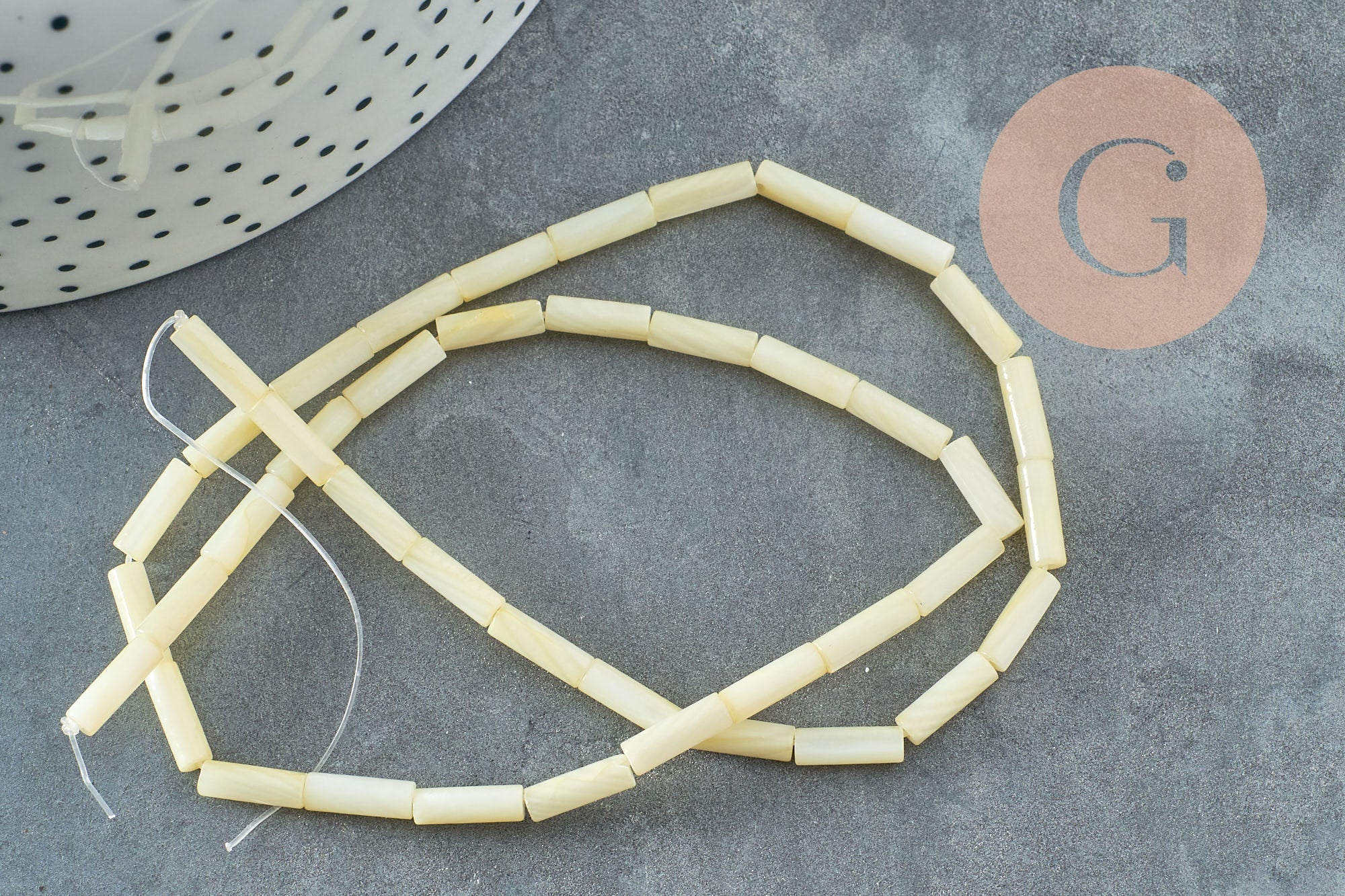 Perle tube nacre jaune naturelle 9mm,nacre jaune ,le fil de 38cm, x1 (G6751)