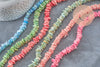 Perles chips coquillage naturel coloré 10-20mm, x1 fil de 38cm (G4074)