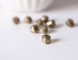 Perles hexagone zamac bronze intercalaires 4mm, x10 (G2754)