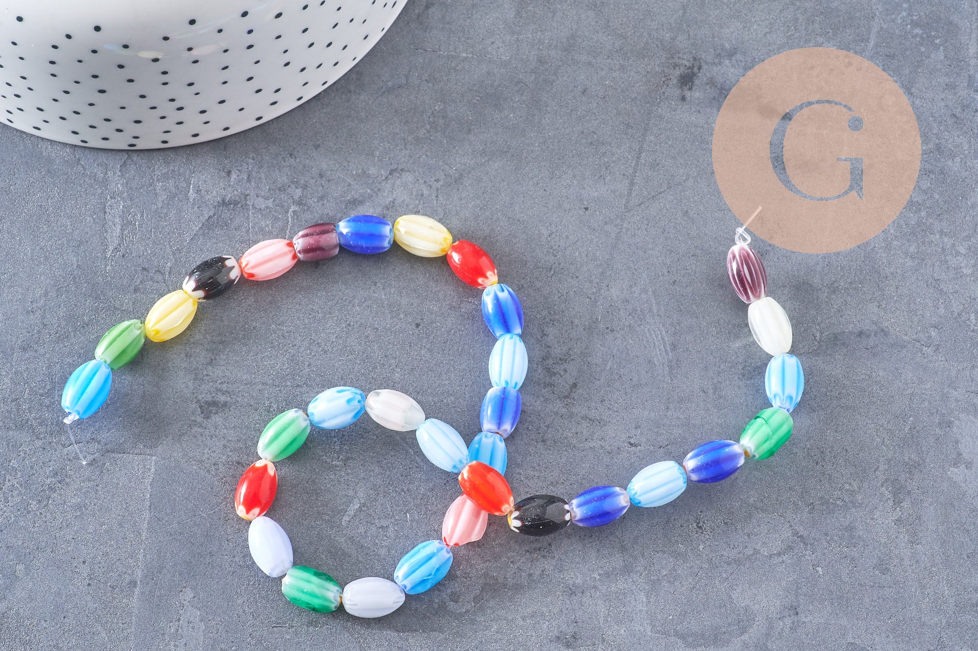 Perles ovales verre millefiori artisanal 12mm, x1 fil de 38cm (G10812)