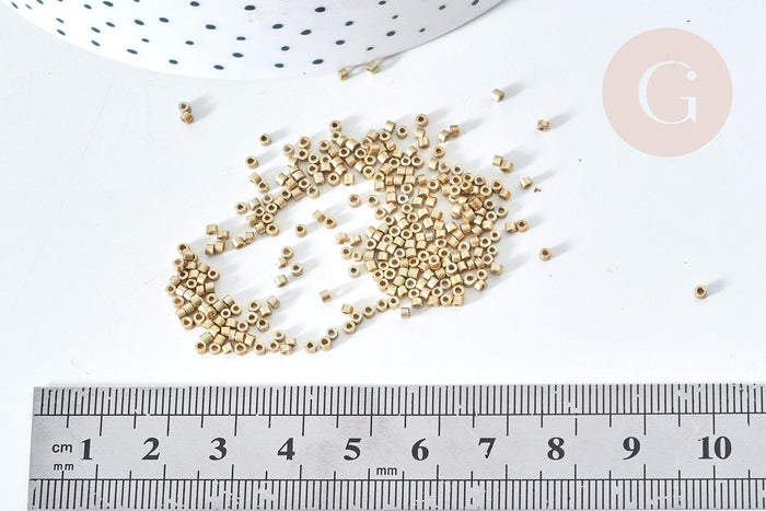 Perles tube or clair mat façon Delica miyuki, x1 sachet de 8g (G7762)