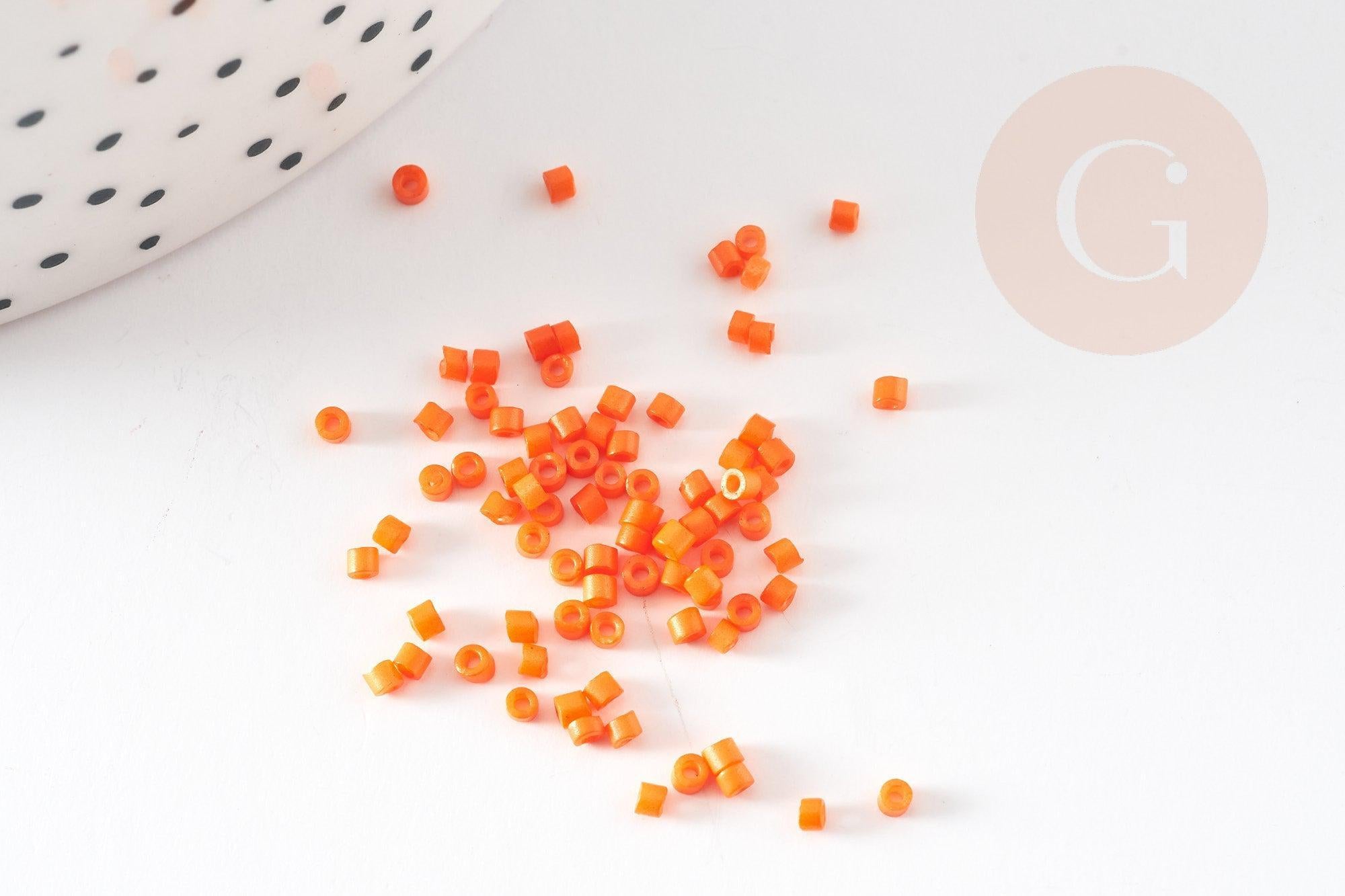 Perles tube orange opaque façon Delica miyuki 1.5-2mm, x1 sachet de 8gr (G9163)
