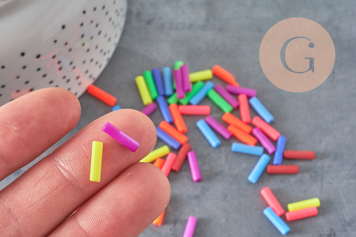 Fluoreszierende Kunststoffröhrenperlen für Kinderschmuck, Schmuckperlen, mehrfarbige Kunststoffperlen, x100 G6636