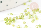 Petite perles de rocaille vert transparent 2.5mm, perles rocaille verre, pour perlage, x 10gr (G3667)