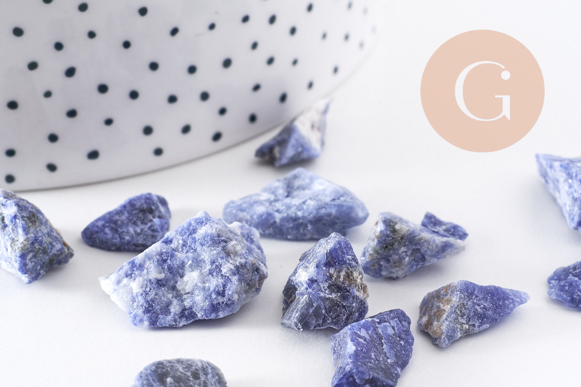 Pierre brute sodalite naturelle 15-25mm non percé, x20Gr (G3442)