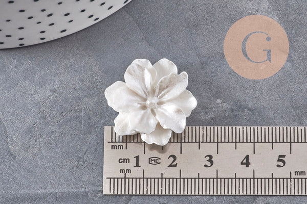 Cabochon fleur résine blanche nacrée 24mm, x2 (G4388)