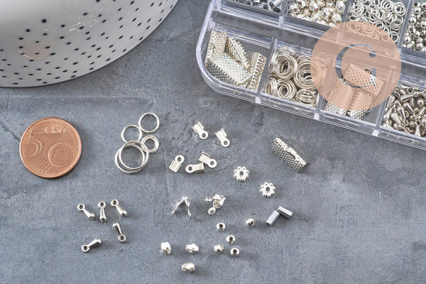 Boite Kit mix de 12 types de fournitures et perles zamac laiton Argent Platine, x1 (G8844)