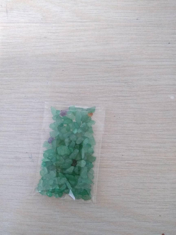 Sable chips pierre fluorite naturelle 5-10.5mm non percé, x20gr (G3498)