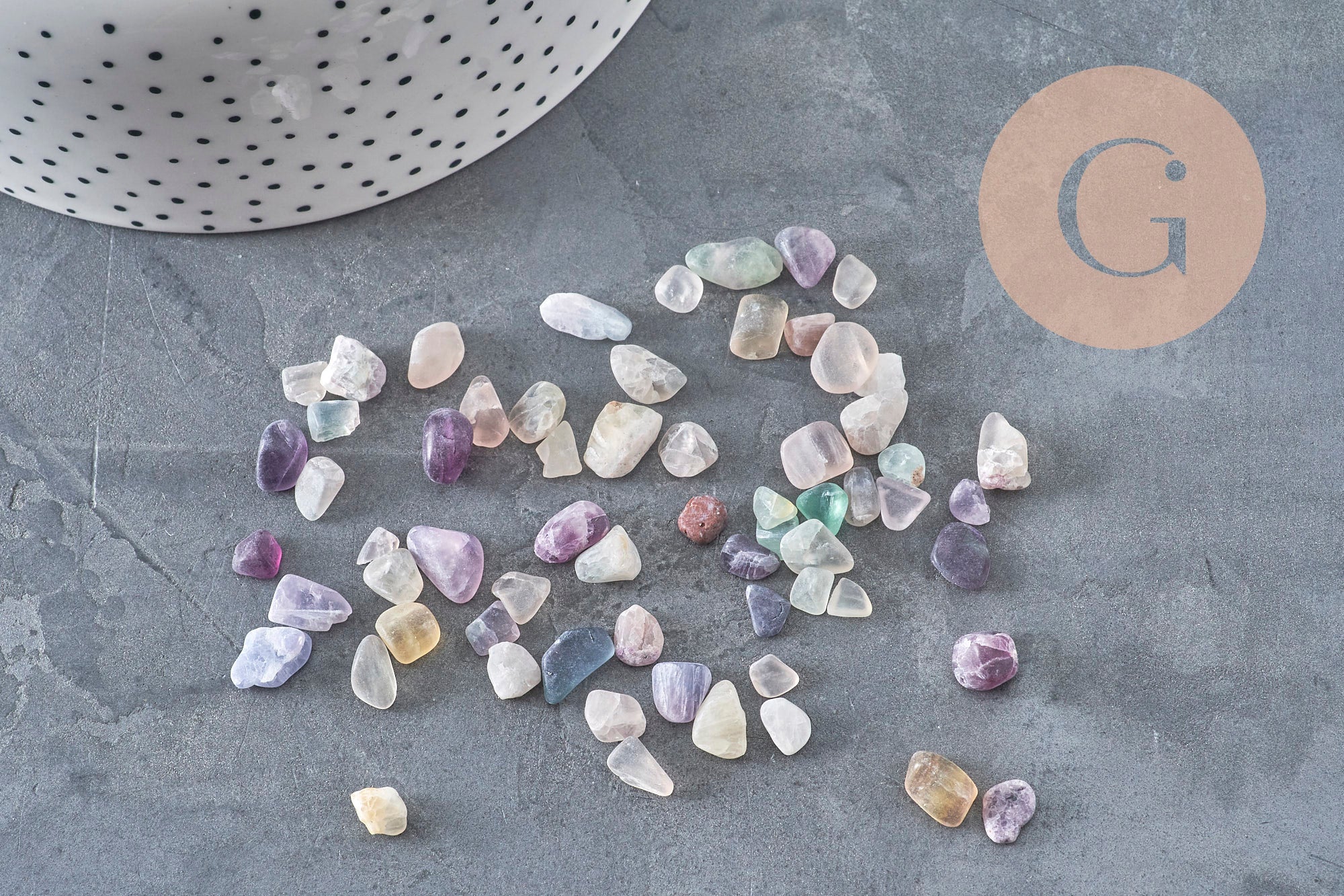 Sable chips pierre fluorite naturelle 5-10.5mm non percé, x20gr (G3498)