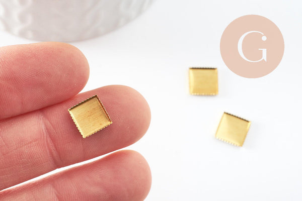 Supports de cabochons carrés laiton brut 8mm, x20 (1.8g) (G1267)