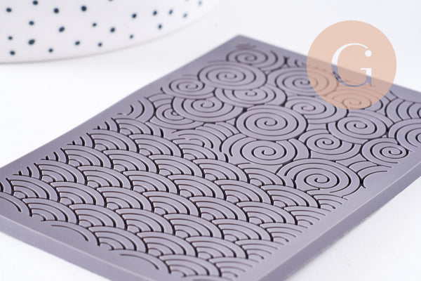 Tapis de texture pour pâte polymère spirales & vagues 65 x100mm, x1 (G10676)