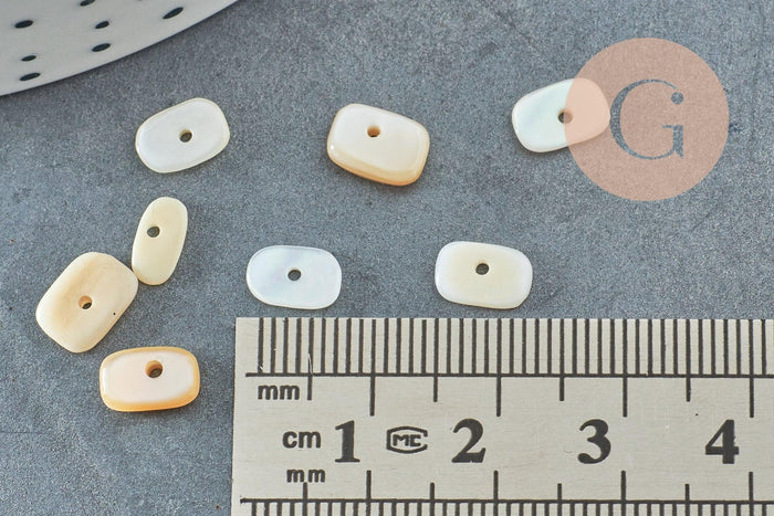 Perle plate ovale nacre blanche naturelle 7-10mm, perle coquillage ivoire naturels, x 20gr (G5847)